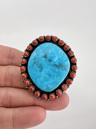 L BEGAY NAVAJO STERLING SILVER KINGMAN TURQUOISE & RED SPINY OYSTER OVAL RING: HUGE L Begay Navajo Sterling Silver Birdseye Kingman Turquoise & Red Spiny Oyster Shell Oval Ring Ring Size: 8.5 - 9 Range Weight is 29.6 Grams on my scale Metal: Sterling Silver Face of The Ring is 2