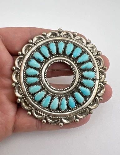 JOE & EUNICE WILSON NAVAJO STERLING SILVER TURQUOISE CLUSTER PIN BROOCH 2 7/8": Vintage Joe & Eunice Wilson Navajo Sterling Silver Turquoise Cluster Pin Brooch 2 7/8" Size: Just Under 3" Wide & Tall Metal: Test Positive For Sterling Silver Weight is 42.6 Grams on my scale Amazing
