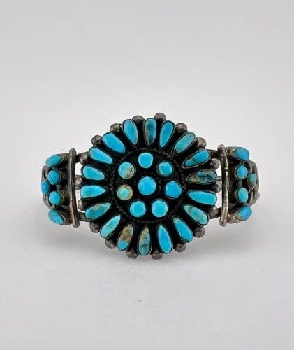 1930'S ZUNI STERLING SILVER PETIT POINT NATURAL TURQUOISE CLUSTER CUFF BRACELET: 1930's Zuni Sterling Silver Petit Point NATURAL Turquoise Cluster Cuff Bracelet Cuff is 5 1/8" tip to Tip and has a 1" Wide Adjustable Gap Cuff Is Around 1 1/4" Wide In the Center Weight is 20.0 Grams
