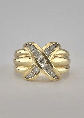 DESIGNER 10K YELLOW GOLD DIAMOND CROSSOVER X KISS STYLE QUILTED RING (1 of 2)