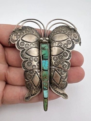 MASSIVE VTG NAVAJO STERLING SILVER TURQUOISE BUTTERFLY PIN BROOCH 3.25" -38.3G: MASSIVE VTG NAVAJO STERLING SILVER TURQUOISE BUTTERFLY PIN BROOCH 3.25" -38.3G MASSIVE Vtg Navajo Sterling Silver Turquoise Butterfly Pin Brooch 3.25" -38.3g Size: Over 2 1/2" Wide by Around 3 1/4" Ta
