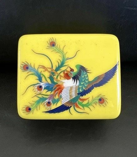 RARE JAPANESE MEIJI PERIOD IMPERIAL YELLOW CLOISONNÉ ENAMEL HOU-OU PHOENIX BOX: RARE Japanese Meiji Period Imperial Yellow Cloisonné Enamel Hou-ou Phoenix BOX This Japanese Meiji Period Imperial Yellow Cloisonné Enamel Box features a design of the Hou-ou Phoenix, symbolizing go