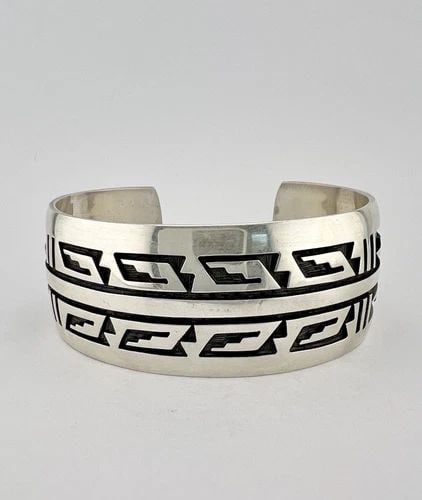 VTG HOPI FLOYD NAMINGHA LOMAKUYVAYA STERLING SILVER TRIBAL CUFF BRACELET 52.6G (1 of 2)