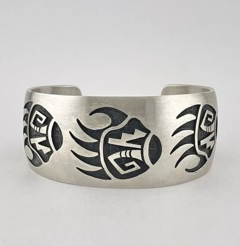 ALDE QUMYINTEWA HOPI STERLING SILVER TRIBAL BEAR PAW OVERLAY CUFF BRACELET 49G (1 of 2)