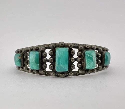 OLD FRED HARVEY NAVAJO STERLING SILVER CERRILLOS TURQUOISE STAMPED CUFF BRACELET: OLD FRED HARVEY NAVAJO STERLING SILVER CERRILLOS TURQUOISE STAMPED CUFF BRACELET Old Fred Harvey Era Navajo Sterling Silver Cerrillos Turquoise Stamped Cuff Bracelet Cuff is Around 5 3/8" tip to Tip a