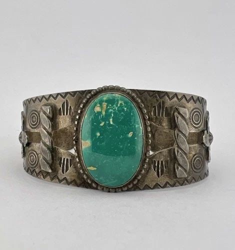VTG FRED HARVEY NAVAJO STERLING CERRILLOS TURQUOISE THUNDERBIRD CUFF BRACELET: VTG FRED HARVEY NAVAJO STERLING CERRILLOS TURQUOISE THUNDERBIRD CUFF BRACELET Vintage 1930's Fred Harvey Navajo Sterling Silver Cerrillos Turquoise Thunderbird Cuff Bracelet Cuff is Just Over 5 1/4" t
