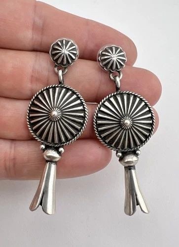 DERRICK GORDON NAVAJO STERLING SILVER STAMPED BLOSSOM POST DANGLE EARRINGS 2.5" (1 of 2)