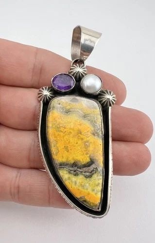 CHIMNEY BUTTE NAVAJO STERLING SILVER BUMBLEBEE JASPER & AMETHYST & PEARL PENDANT (1 of 2)