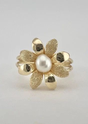 DESIGNER 14K YELLOW GOLD BAROQUE PEARL 3D FROSTED FLOWER RING (1 of 2)
