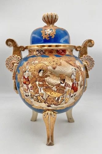 14.5" ANTIQUE JAPANESE MEIJI KORO SATSUMA GILT PAINTINGS PORCELAIN COVERED URN (1 of 2)