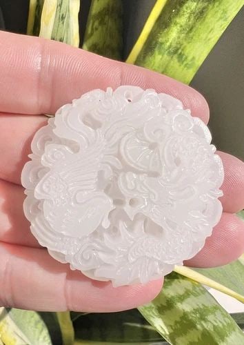 ANTIQUE CHINESE CARVED DRAGON DISK MUTTON FAT WHITE CELADON HETIAN JADE PENDANT: ANTIQUE CHINESE CARVED DRAGON DISK MUTTON FAT WHITE CELADON HETIAN JADE PENDANT Antique Chinese Carved Dragon Disk Mutton Fat White Celadon Hetian Jade Pendant Size: 2" Tall & Wide Weight is 29.7 Gram