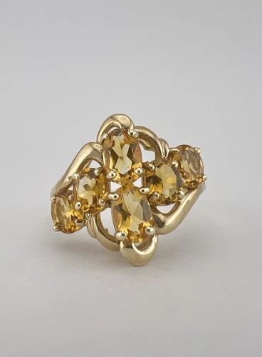 DESIGNER 10K YELLOW GOLD NATURAL OVAL GOLDEN CITRINE CLUSTER WOMEN'S RING: DESIGNER 10K YELLOW GOLD NATURAL OVAL GOLDEN CITRINE CLUSTER WOMEN'S RING Designer 10k Yellow Gold Natural Oval Golden Citrine Cluster Women's Ring Ring Size: 10 - Can Be Resized Metal: 10k Yellow Gol