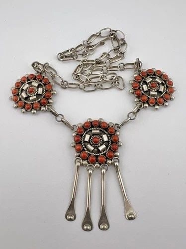 VINTAGE ZUNI STERLING SILVER PETIT POINT RED CORAL CLUSTER COLLAR NECKLACE 19.5" (1 of 2)