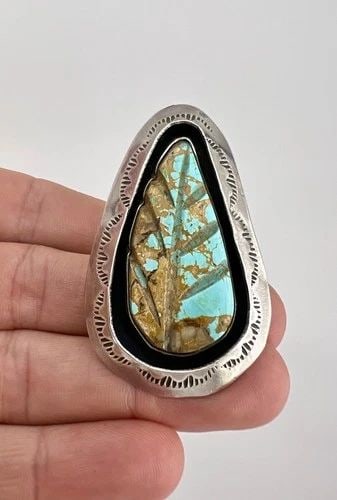 HUGE VTG NAVAJO STERLING SILVER ROYSTON TURQUOISE CAREVED LEAF RING 2 1/8" - 20G: HUGE Vtg Navajo Sterling Silver Royston Turquoise CAREVED Leaf Ring 2 1/8" - 20g Ring Size: 5.75 - Can Be Resized Weight is 20.0 Grams on my scale Metal: Sterling Silver Ring is 2 1/8" Tall In the Cen