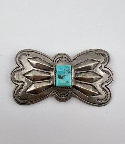 1940'S NAVAJO STERLING SILVER BLUE TURQUOISE STAMPED BUTTERFLY PIN BROOCH 2.75": Early OLD 1940's Navajo Sterling Silver Blue Turquoise Stamped Butterfly Pin Brooch 2.75" Size: 1 3/4" Wide & 1 1/2" Tall Weight is 19.6 Grams on my scale Test Positive For Sterling Silver Amazing Nat