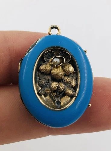 ANTIQUE VICTORIAN 14K GOLD & SEED PEARLS ROBIN’S EGG BLUE ENAMEL LOCKET PENDANT (1 of 2)