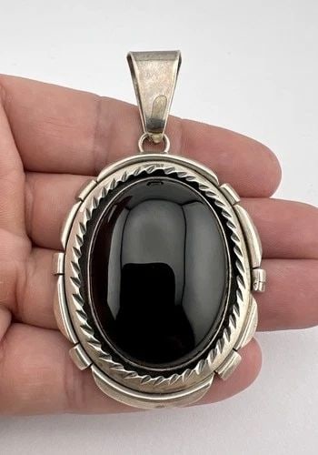 CECIL SANDERS NAVAJO STERLING SILVER BLACK ONYX STAMPED OVAL PENDANT 3.25"-45.2G (1 of 2)