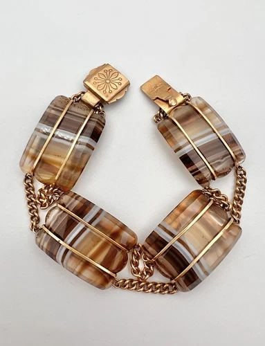 ANTIQUE VICTORIAN MIZPAH GOLD FILLED BANDED AGATE LINK BRACELET 7.25": ANTIQUE VICTORIAN MIZPAH GOLD FILLED BANDED AGATE LINK BRACELET 7.25" Antique Victorian Mizpah Yellow Gold Filled Banded Agate Link Bracelet 7.25" Size: 7 1/4" Long (Max Wearable Length) By 7/8" Wide 