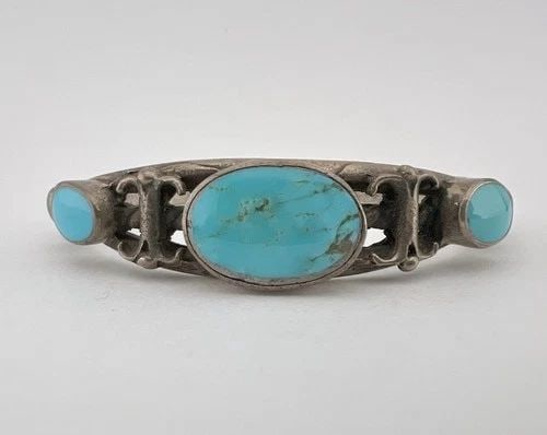EARLY OLD NAVAJO INGOT SANDCAST STERLING SILVER TURQUOISE CUFF BRACELET: EARLY OLD NAVAJO INGOT SANDCAST STERLING SILVER TURQUOISE CUFF BRACELET Early Old Navajo Ingot Sandcast Sterling Silver Turquoise Cuff Bracelet Cuff is 5 1/4" tip to Tip and has a 1 1/8" Wide Gap Cuff
