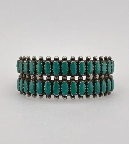 VTG FRED HARVEY NAVAJO STERLING SILVER PETIT POINT TURQUOISE 2 ROW CUFF BRACELET: VTG FRED HARVEY NAVAJO STERLING SILVER PETIT POINT TURQUOISE 2 ROW CUFF BRACELET Vtg Fred Harvey Era Navajo Sterling Silver Petit Point Turquoise 2 Row Cuff Bracelet Cuff is 5 1/8" tip to Tip and has 