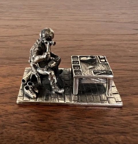 ANTIQUE STERLING SILVER MINIATURE DOLLHOUSE 3D SHOEMAKER SCULPTURE (1 of 2)