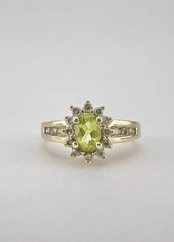 DESIGNER 10K YELLOW GOLD NATURAL OVAL GREEN PERIDOT & DIAMOND HALO RING (1 of 2)