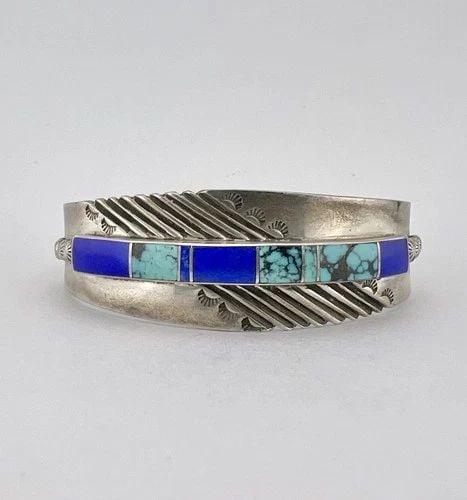 VTG NAVAJO STERLING SILVER SPIDERWEB TURQUOISE & LAPIS LAZULI CUFF ROW BRACELET: VTG NAVAJO STERLING SILVER SPIDERWEB TURQUOISE & LAPIS LAZULI CUFF ROW BRACELET Vtg Navajo Sterling Silver Spiderweb Turquoise & Lapis Lazuli Cuff Row Bracelet Cuff is Slightly over 5 1/2" tip to Tip 