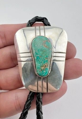 VINTAGE NAVAJO STERLING SILVER ROYSTON TURQUOISE STAMPED RECTANGLE BOLO TIE 2": VINTAGE NAVAJO STERLING SILVER ROYSTON TURQUOISE STAMPED RECTANGLE BOLO TIE 2" Vintage Navajo Sterling Silver Royston Turquoise Stamped Rectangle Bolo Tie 2" Size: 2" Tall by 1 5/8" Wide Weight is 40.