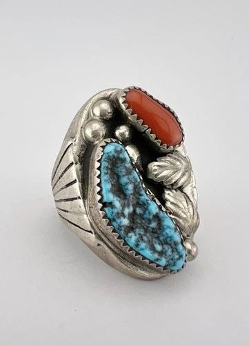 HUGE VTG NAVAJO STERLING SILVER TURQUOISE & CORAL STAMPED INGOT MEN'S RING 31.9G: HUGE VTG NAVAJO STERLING SILVER TURQUOISE & CORAL STAMPED INGOT MEN'S RING 31.9G HUGE Vtg Navajo Sterling Silver Turquoise & Coral Stamped Ingot Men's Ring 31.9g Ring Size: 10 - Can Be Re Sized Weight
