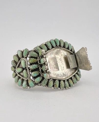 LARRY MOSES BEGAY NAVAJO STERLING SILVER TURQUOISE CLUSTER WATCH CUFF BRACELET: LARRY MOSES BEGAY NAVAJO STERLING SILVER TURQUOISE CLUSTER WATCH CUFF BRACELET Vintage LARRY MOSES BEGAY Navajo Sterling Silver Turquoise Cluster Watch Cuff Bracelet Cuff is Around 5 1/4" tip to Tip a