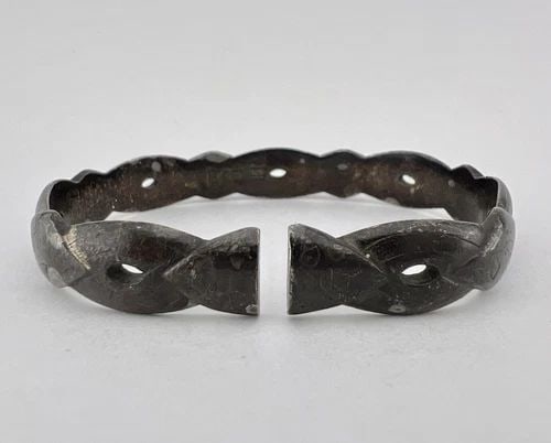 ANTIQUE OLD CHINESE EXPORT SILVER FLORAL ENGRAVED TWIST CUFF BRACELET 44.4G (1 of 2)