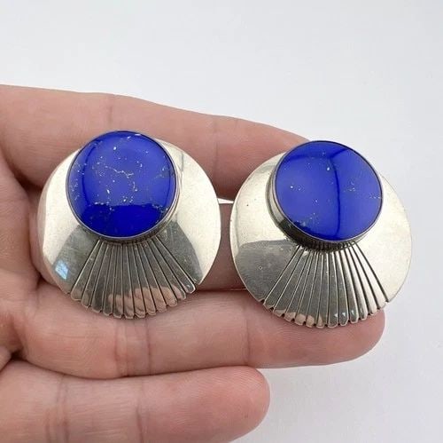 VTG WILL DENETDALE NAVAJO STERLING SILVER LAPIS LAZULI ROUND POST EARRINGS 1.5": VTG WILL DENETDALE NAVAJO STERLING SILVER LAPIS LAZULI ROUND POST EARRINGS 1.5" Vtg Will Denetdale Navajo Sterling Silver Lapis Lazuli Round Post Earrings 1.5" Size: 1 1/2" Tall & Wide Weight is 28.5 