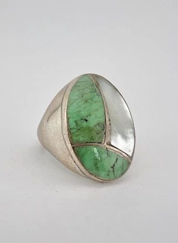 VTG C. LEE NAVAJO STERLING SILVER TURQUOISE & MOTHER OF PEARL FLUSH MEN'S RING: Vtg C. Lee Navajo Sterling Silver Turquoise & Mother Of Pearl Flush Men's Ring Ring Size: 10.75 - Can Be Re Sized Weight is 25.0 Grams on my scale Metal: Sterling Silver Ring is 1 1/8" Tall In the Cen