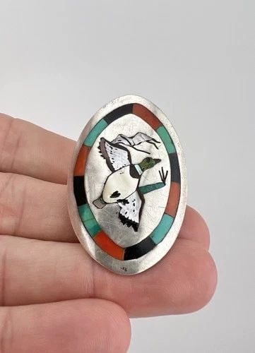 VTG NANCY HALOO ZUNI STERLING SILVER FLUSH MULTI GEMSTONE DUCK WOMEN'S RING: Vtg Nancy Haloo Zuni Sterling Silver Flush Multi Gemstone DUCK Women's Ring Ring Size: 8.25 Weight is 12.3 Grams on my scale Test Positive For Sterling Silver Face Of The Ring is 1 5/8" Tall In the Ce