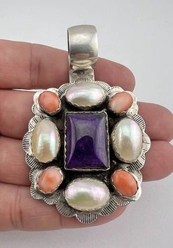 VTG VY WWS WALTER STONE & VERONICA YELLOWHORSE SUGILITE & CORAL & PEARL PENDANT (1 of 2)
