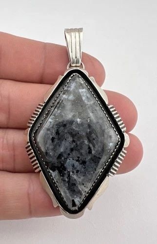 VINTAGE WILL DENETDALE NAVAJO STERLING SILVER LABRADORITE PENDANT 2.75" (1 of 2)