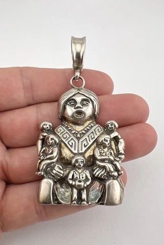 HUGE LIBERTY STERLING SILVER NATIVE AMERICAN STORYTELLER PENDANT 3 1/8" - 40.6G (1 of 2)