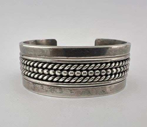 VINTAGE YAZZIE NAVAJO SOLID STERLING SILVER TWIST WIDE CUFF BRACELET 58.5G (1 of 2)