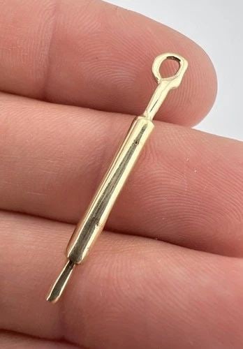 VINTAGE 14K YELLOW GOLD ROLLING PIN COOKING CHEF KITCHEN CHARM PENDANT 2.1G (1 of 2)