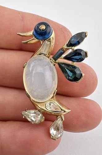 VTG ALFRED PHILIPPE CROWN TRIFARI JELLY BELLY DUCK BIRD BROOCH PIN (1 of 2)