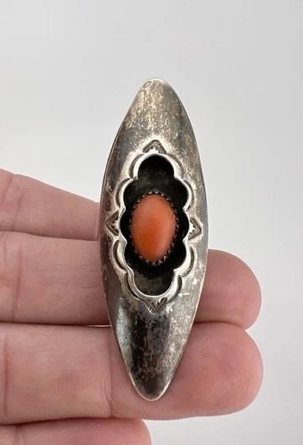 VINTAGE NAVAJO STERLING SILVER DEEP RED CORAL SHADOWBOX WIDE LONG RING (1 of 2)