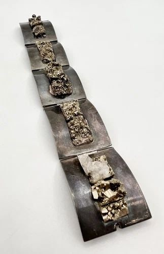 121.9G VTG MEXICAN TAXCO STERLING SILVER PYRITE & QUARTZ LINK BRACELET 7.5": 121.9G VTG MEXICAN TAXCO STERLING SILVER PYRITE & QUARTZ LINK BRACELET 7.5" VTG MEXICAN TAXCO STERLING SILVER PYRITE & QUARTZ LINK BRACELET 7.5"-121.9g Size: 7.5" Tip To Tip In Length By Almost 1 1/4"