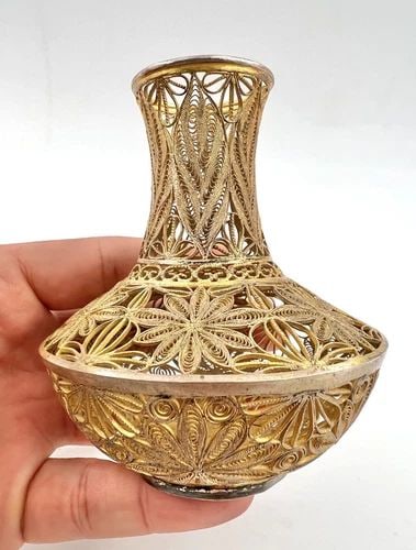 VINTAGE CHINESE STERLING SILVER GOLD GILT FILIGREE VASE HAND MADE 3 3/4" - 87G (1 of 2)