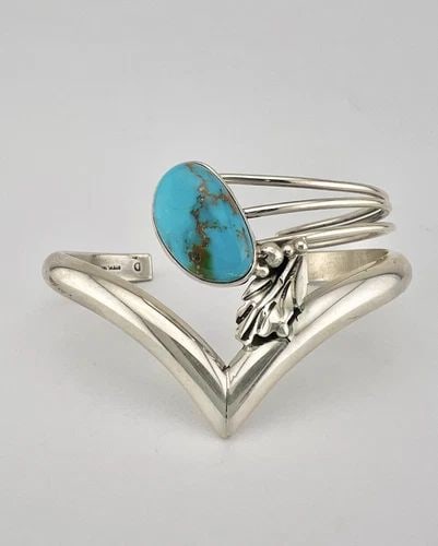 VINTAGE NAVAJO STERLING SILVER BISBEE TURQUOISE WIDE V SHAPED CUFF BRACELET 36G (1 of 2)
