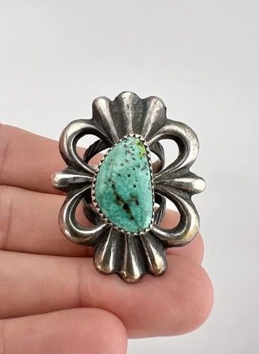 VTG NAVAJO SANDCAST STERLING SILVER NATURAL TURQUOISE LONG RING 1 5/8" - 20.8G: Vtg Navajo Sandcast Sterling Silver Natural Turquoise Long Ring 1 5/8" - 20.8g Ring Size: 7.25 Weight is 20.8 Grams on my scale Metal: Sterling Silver Ring is 1 5/8" Tall In the Center Amazing Natural