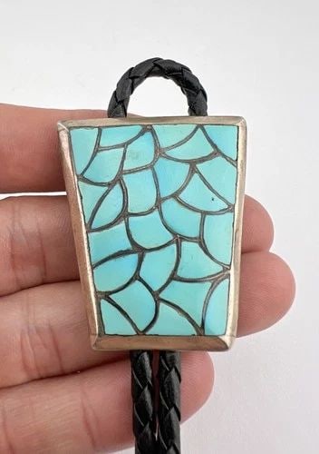 VINTAGE RHC ZUNI SILVER AND TURQUOISE FISHSCALE CHANNEL INLAY BOLO TIE 1.75" (1 of 2)