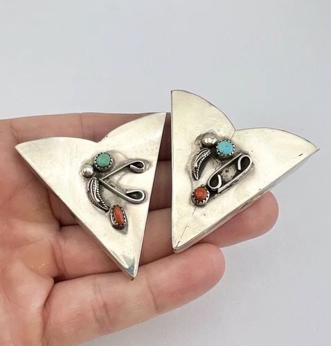 HUGE VTG NAVAJO STERLING SILVER KINGMAN TURQUOISE & CORAL 3D STAMPED COLLAR TIPS: HUGE VTG NAVAJO STERLING SILVER KINGMAN TURQUOISE & CORAL 3D STAMPED COLLAR TIPS HUGE VTG Navajo Sterling Silver Kingman Turquoise & Coral 3D Stamped Collar Tips Size: Over 2" Tall By 2" Wide Metal: S
