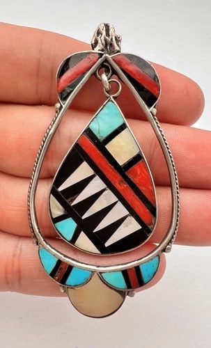 VTG ZUNI STERLING SILVER NATURAL MULTI GEMSTONE FLUSH INLAY DANGLE PENDANT 3": VTG ZUNI STERLING SILVER NATURAL MULTI GEMSTONE FLUSH INLAY DANGLE PENDANT 3" Vtg ZUNI Sterling Silver Natural Multi Gemstone Flush Inlay Dangle Pendant 3" Size: 3" Tall By 1 1/2" Wide Metal: Sterling