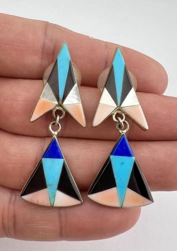 VTG NAVAJO STERLING SILVER MULTI GEMSTONE ARROW FLUSH POST DANGLE EARRINGS 2": VTG NAVAJO STERLING SILVER MULTI GEMSTONE ARROW FLUSH POST DANGLE EARRINGS 2" Vtg Navajo Sterling Silver Multi Gemstone Arrow Flush Post Dangle Earrings 2" Size: 2" Tall With Dangle By 3/4" Wide at th