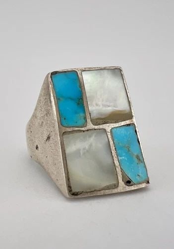 VTG ZUNI STERLING SILVER TURQUOISE MOTHER OF PEARL INGOT SQUARE MENS RING 18.5G: VTG ZUNI STERLING SILVER TURQUOISE MOTHER OF PEARL INGOT SQUARE MENS RING 18.5G Vtg Zuni Sterling Silver Turquoise Mother Of Pearl Ingot Square Mens Ring 18.5g Size: 12 - Can Be re Sized Weight is 18.